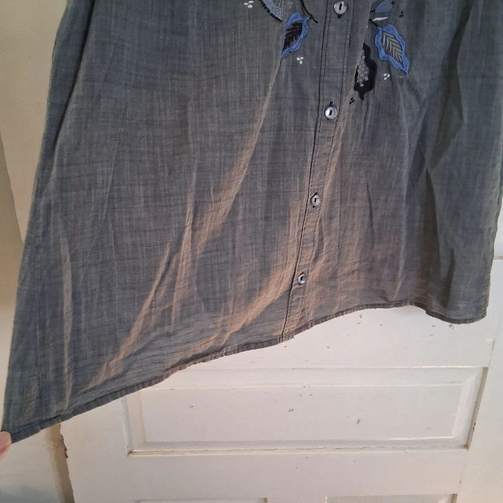 Gudrun Sjoden Gray Sleeveless Organic Cotton Top with Floral Embroidery - Picture 5 of 11